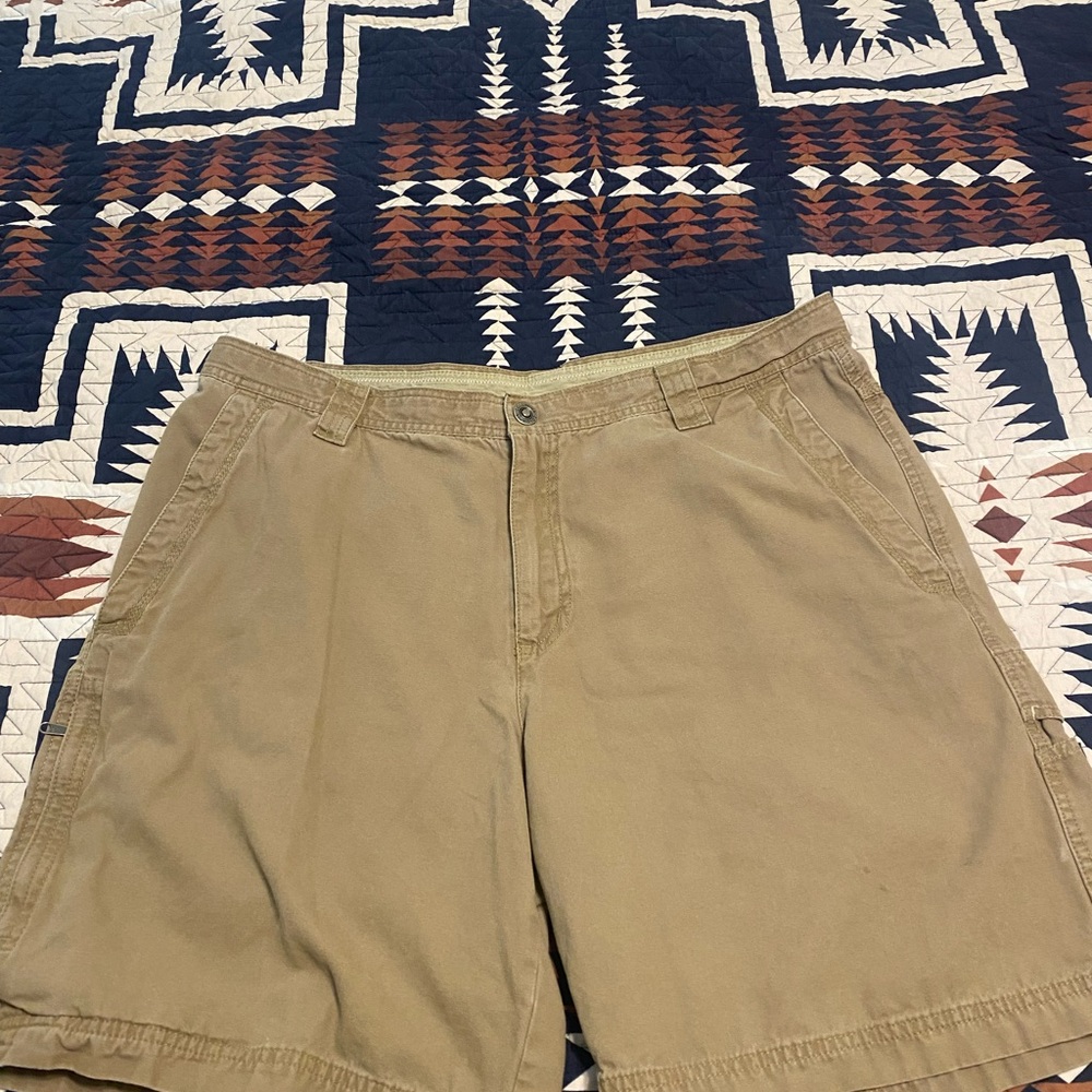 Columbia Tan Cargo Shorts Versatile Casual Wear
